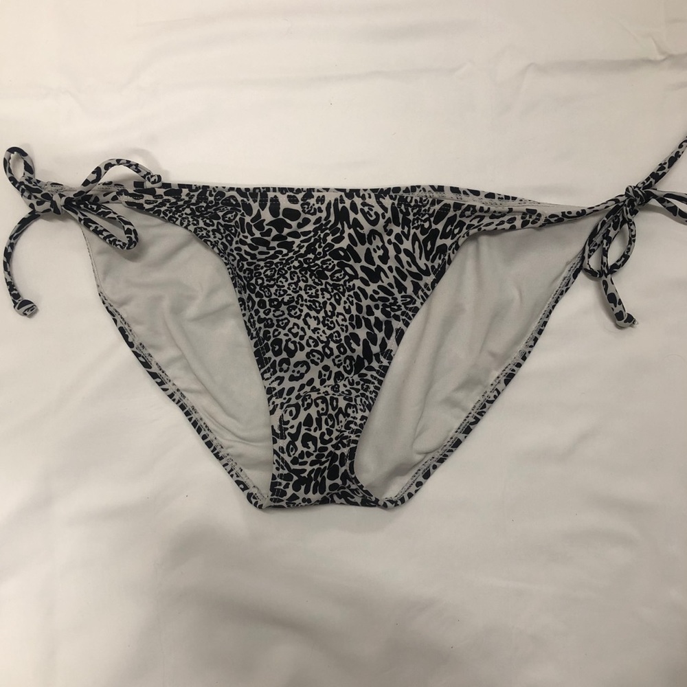 Old Navy Animal Print Black & White Swim Bottom